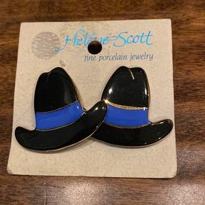 Cowboy hat style porcelain jewelry by Helène Scott